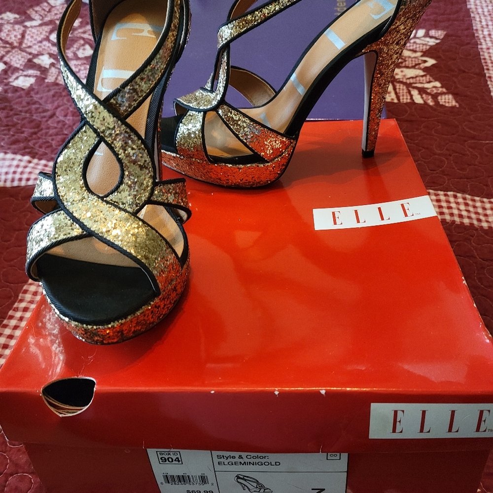Women's shoes